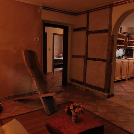 מלון אובארו Di Baut מראה חיצוני תמונה